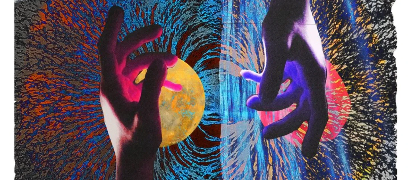 A cosmos of mutual attraction Picture