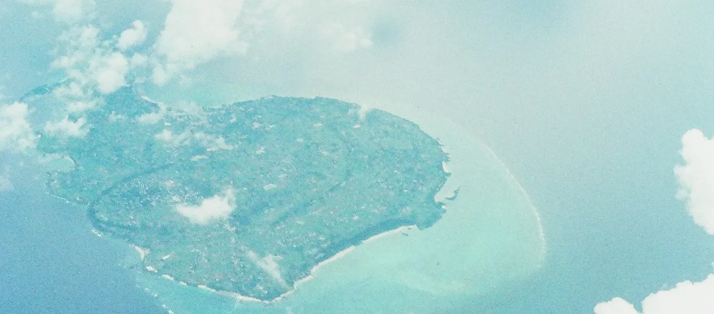 We are islands who remake themselves Picture